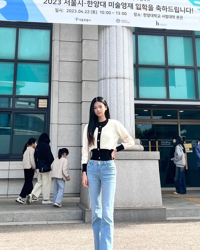Oh Pyeong Hwa - “Hiện tượng” tuổi 15 của làng mẫu Hàn Quốc - Hình 8 Oh Pyeong Hwa - “Hien tuong” tuoi 15 cua lang mau Han Quoc-Hinh-8