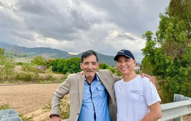 Nhạc sĩ Tô Hiếu tiết lộ thù lao đi hát đám cưới của Thương Tín Nhac si To Hieu tiet lo thu lao di hat dam cuoi cua Thuong Tin