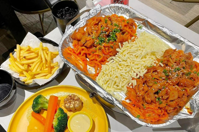Lịch trình A-Z ngày 30/4 khi đến TP.HCM xem diễu binh - Hình 10 Lich trinh A-Z ngay 30/4 khi den TP.HCM xem dieu binh-Hinh-10