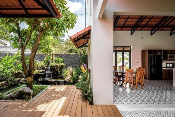 Nhà mái ngói hiện đại có sân vườn và hồ cá - Hình 8 Nha mai ngoi hien dai co san vuon va ho ca-Hinh-8