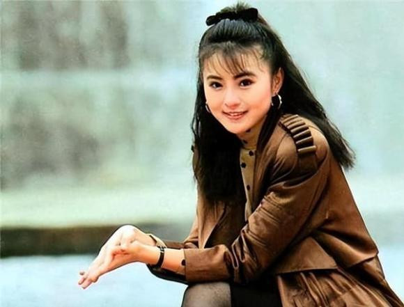 "Điểm mặt" sao nữ Cbiz bị bắt gặp ngoại tình, có người bị chồng đánh - Hình 4