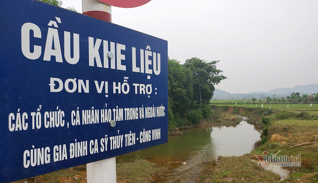 Chuyện chưa biết về 2 cây cầu Thủy Tiên từ thiện ở Thanh Chương - Hình 3 Chuyen chua biet ve 2 cay cau Thuy Tien tu thien o Thanh Chuong-Hinh-3