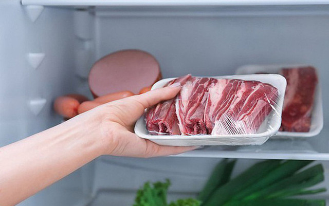 Nhiều người làm điều này sau khi vừa rã đông thực phẩm, dễ bị ngộ độc - Hình 2 Nhieu nguoi lam dieu nay sau khi vua ra dong thuc pham, de bi ngo doc-Hinh-2