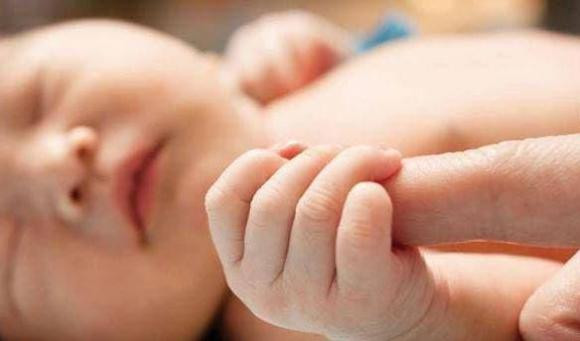 Em bé sinh ra có những đặc điểm này sẽ lớn lên khỏe mạnh - Hình 5 Em be sinh ra co nhung dac diem nay se lon len khoe manh-Hinh-5