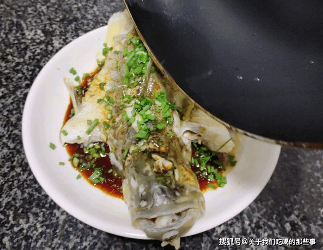 Để món cá vược hấp thơm ngon, đừng cho 2 loại gia vị này - Hình 5 De mon ca vuoc hap thom ngon, dung cho 2 loai gia vi nay-Hinh-5