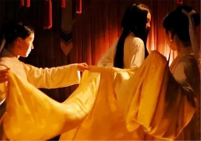 Thái giám hầu hạ phi tần tắm rửa là đặc quyền nhưng ai cũng sợ? - Hình 2 Thai giam hau ha phi tan tam rua la dac quyen nhung ai cung so?-Hinh-2
