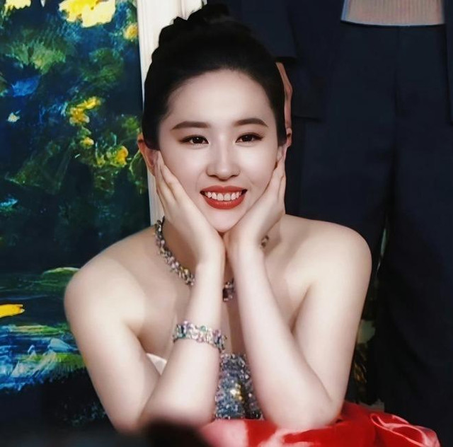 Người đàn ông là vết nhơ duy nhất của Lưu Diệc Phi - Hình 5 Nguoi dan ong la vet nho duy nhat cua Luu Diec Phi-Hinh-5