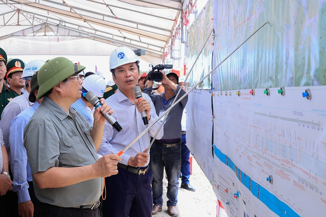 Phấn đấu thông xe 3 dự án cao tốc Bắc-Nam vào dịp 30/4/2025 - Hình 2 Phan dau thong xe 3 du an cao toc Bac-Nam vao dip 30/4/2025-Hinh-2