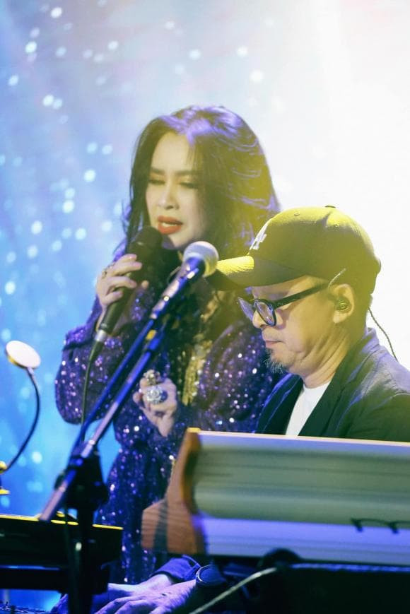 Nhạc sĩ Quốc Trung đăng ảnh bên chồng mới của Thanh Lam - Hình 4 Nhac si Quoc Trung dang anh ben chong moi cua Thanh Lam-Hinh-4