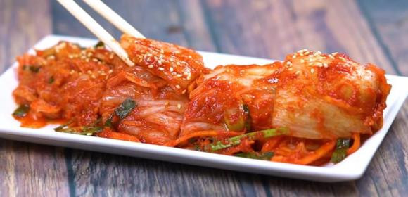 Nếu không muốn xương trở thành "tổ ong", hãy ăn bớt 2 loại rau - Hình 3 Neu khong muon xuong tro thanh
