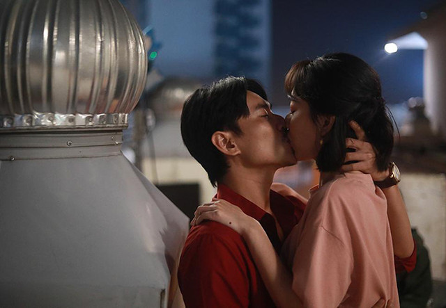 Thu Trang chia sẻ về cảnh khóa môi đầu tiên với Kiều Minh Tuấn - Hình 3 Thu Trang chia se ve canh khoa moi dau tien voi Kieu Minh Tuan-Hinh-3