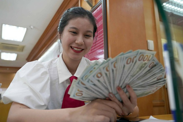 Hé lộ thu nhập của nhân viên ngân hàng He lo thu nhap cua nhan vien ngan hang