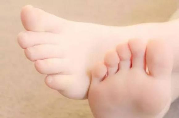 Nhìn tướng bàn chân vài giây, biết ngay vận mệnh giàu nghèo - Hình 5 Nhin tuong ban chan vai giay, biet ngay van menh giau ngheo-Hinh-5