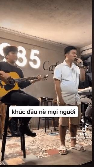 Hoài Lâm đi diễn trở lại sau nhiều năm vắng bóng - Hình 2 Hoai Lam di dien tro lai sau nhieu nam vang bong-Hinh-2