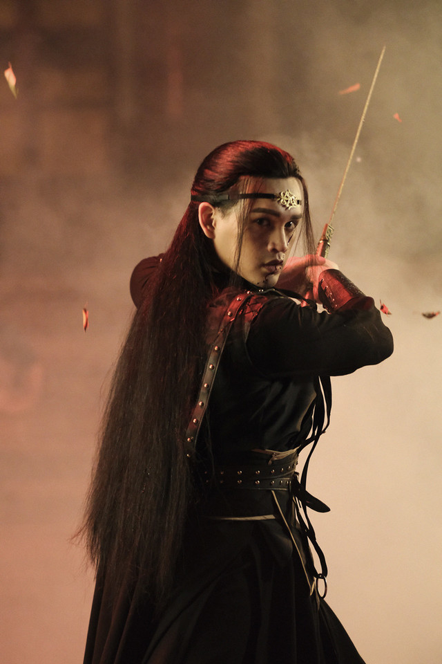 Nguyễn Trần Trung Quân chi 10 tỷ làm MV "Nước chảy hoa trôi" - Hình 2 Nguyen Tran Trung Quan chi 10 ty lam MV