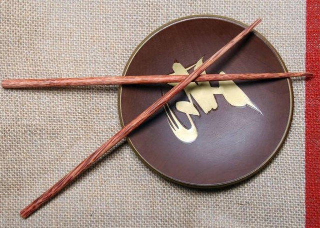 Vì sao cổ nhân luôn kiêng xới cơm 1 lần? - Hình 2 Vi sao co nhan luon kieng xoi com 1 lan?-Hinh-2