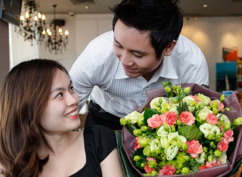 Được sếp mời về nhà chơi, tôi tái mặt khi biết sự thật này Duoc sep moi ve nha choi, toi tai mat khi biet su that nay
