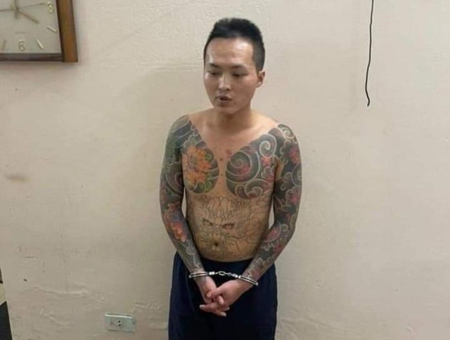 Cháu đâm bác tử vong vì cho rằng bị nhìn đểu Chau dam bac tu vong vi cho rang bi nhin deu