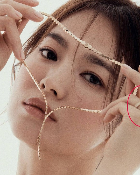 Phản ứng của Song Joong Ki trước tin đồn tái hợp Song Hye Kyo - Hình 2 Phan ung cua Song Joong Ki truoc tin don tai hop Song Hye Kyo-Hinh-2