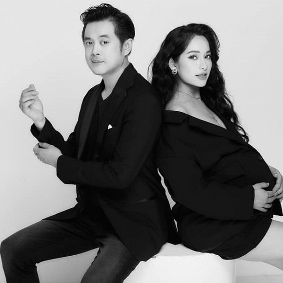 Dương Khắc Linh thông báo vợ sinh đôi, tiết lộ tên hai bé Duong Khac Linh thong bao vo sinh doi, tiet lo ten hai be
