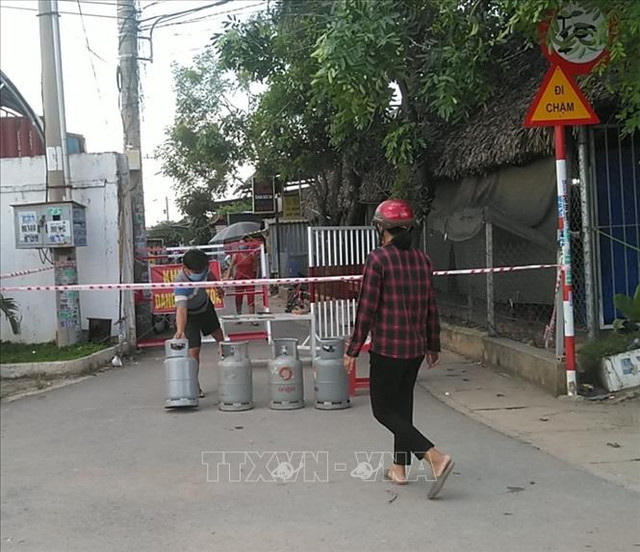 Phong tỏa một phường với 50.000 dân ở thị xã Tân Uyên, tỉnh Bình Dương Phong toa mot phuong voi 50.000 dan o thi xa Tan Uyen, tinh Binh Duong