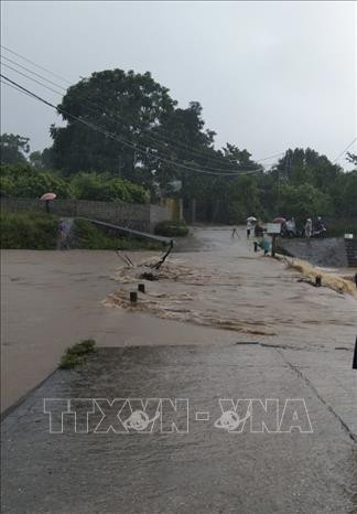 Hòa Bình: 2 người chết vì mưa lũ, nhiều thiệt hại về tài sản Hoa Binh: 2 nguoi chet vi mua lu, nhieu thiet hai ve tai san