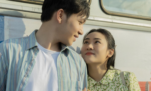 'Bạn gái' kém 4 tuổi của Bạch Công Khanh lộ diện gây bão - Hình 3 'Ban gai' kem 4 tuoi cua Bach Cong Khanh lo dien gay bao-Hinh-3