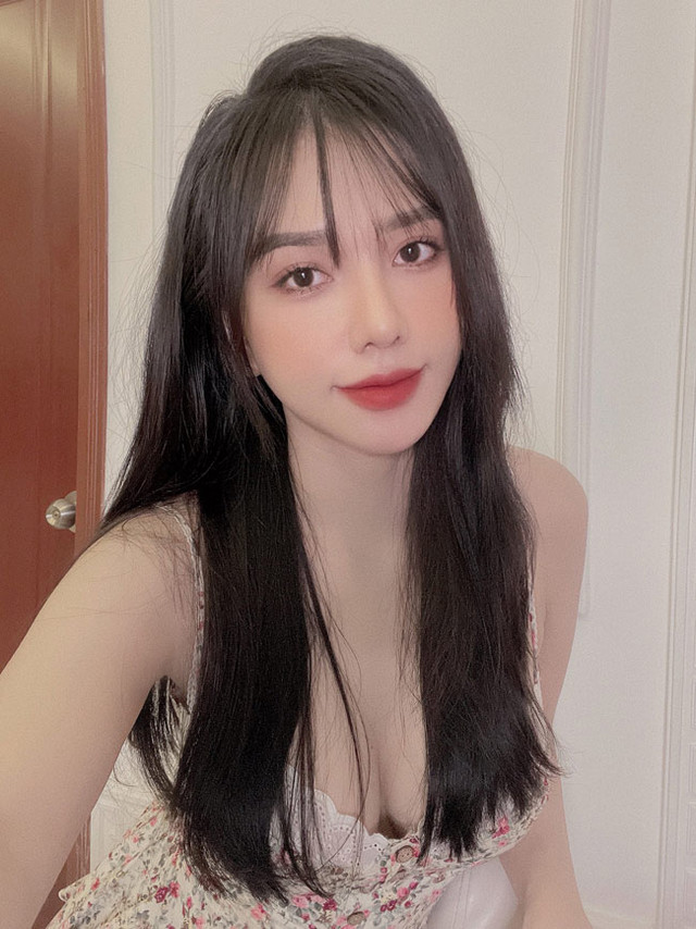 Chân dung cô gái khiến cầu thủ Hoàng Đức bay từ Bắc vào Nam làm lành - Hình 6 Chan dung co gai khien cau thu Hoang Duc bay tu Bac vao Nam lam lanh-Hinh-6