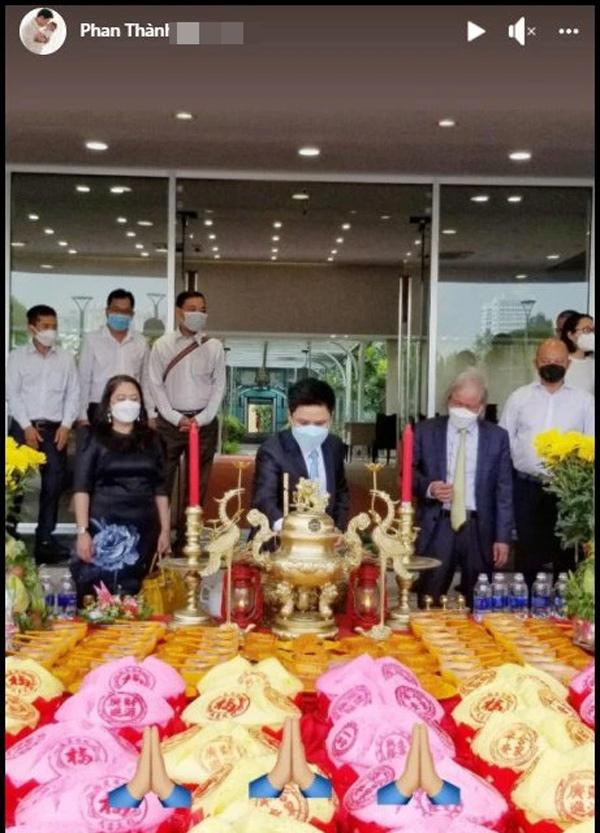 Phan Thành lộ ảnh hiếm hoi bên người cha quyền lực - Hình 2 Phan Thanh lo anh hiem hoi ben nguoi cha quyen luc-Hinh-2