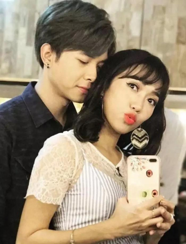 Lộ thiệp cưới Diệu Nhi - Anh Tú: Chú rể đội khăn voan cực hài - Hình 4 Lo thiep cuoi Dieu Nhi - Anh Tu: Chu re doi khan voan cuc hai-Hinh-4