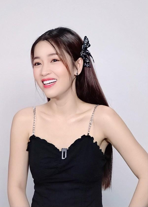 Cuộc sống khác nhau của 3 “kiều nữ làng hài” Vbiz - Hình 9 Cuoc song khac nhau cua 3 “kieu nu lang hai” Vbiz-Hinh-9