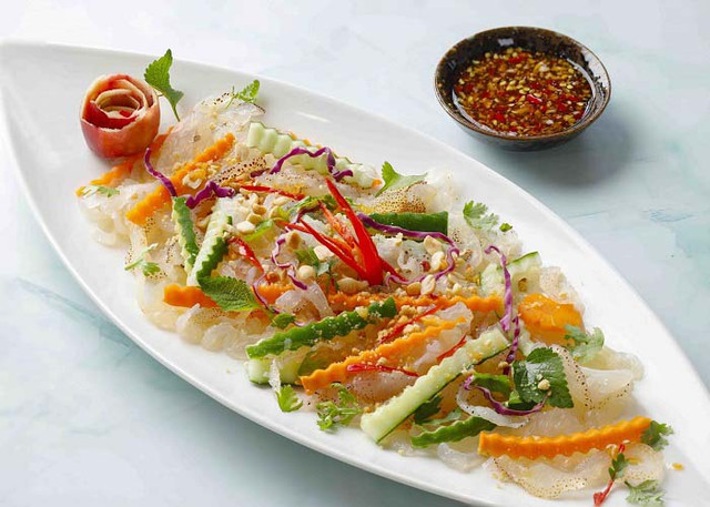 Top đặc sản tươi ngon, hút du khách tại hòn đảo Quảng Ninh - Hình 7 Top dac san tuoi ngon, hut du khach tai hon dao Quang Ninh-Hinh-7