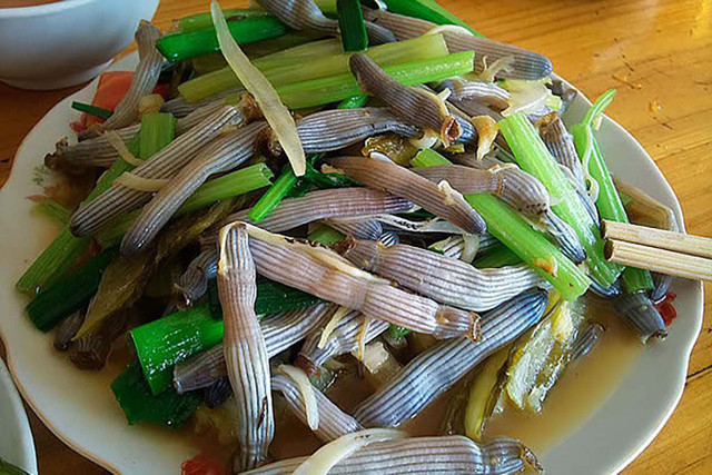 Top đặc sản tươi ngon, hút du khách tại hòn đảo Quảng Ninh - Hình 3 Top dac san tuoi ngon, hut du khach tai hon dao Quang Ninh-Hinh-3