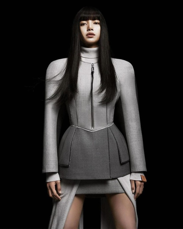 Lisa (BlackPink) bị tố là người thứ ba gây xôn xao - Hình 2 Lisa (BlackPink) bi to la nguoi thu ba gay xon xao-Hinh-2