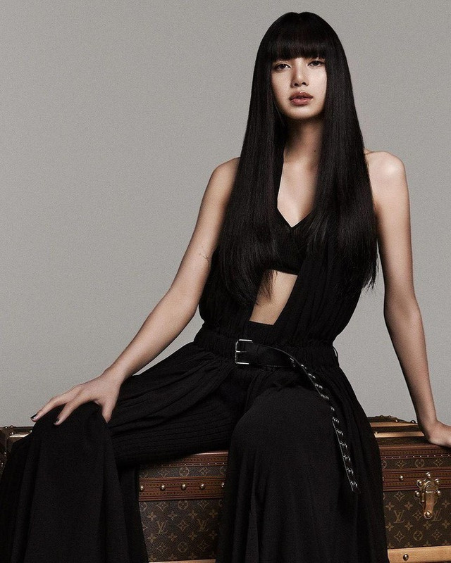 Lisa (BlackPink) bị tố là người thứ ba gây xôn xao - Hình 3 Lisa (BlackPink) bi to la nguoi thu ba gay xon xao-Hinh-3