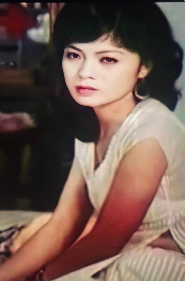 Nữ nghệ sĩ là công an, tuổi ngoài 60 vẫn miệt mài cống hiến - Hình 3 Nu nghe si la cong an, tuoi ngoai 60 van miet mai cong hien-Hinh-3