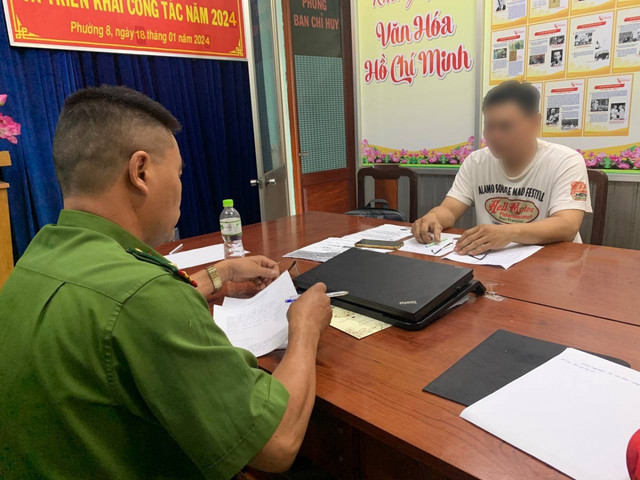 Xử phạt 3 người đăng tin sai sự thật về Tổng Bí thư Nguyễn Phú Trọng Xu phat 3 nguoi dang tin sai su that ve Tong Bi thu Nguyen Phu Trong