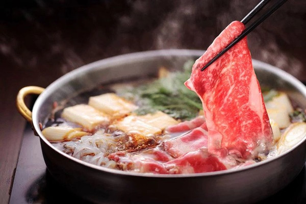 Thói quen ăn uống trong ngày rét đậm có thể làm hỏng khoang miệng - Hình 2 Thoi quen an uong trong ngay ret dam co the lam hong khoang mieng-Hinh-2
