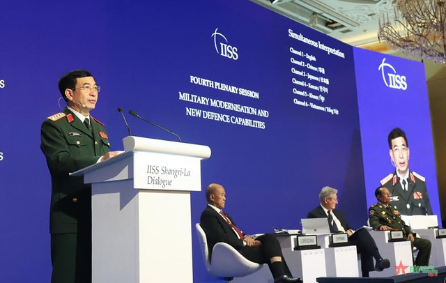 Việt Nam xây dựng quân đội hòa bình, tự vệ, theo nguyên tắc 'bốn không' Viet Nam xay dung quan doi hoa binh, tu ve, theo nguyen tac 'bon khong'