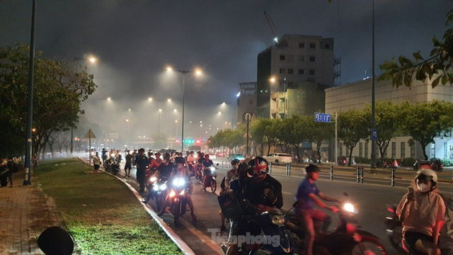 Xót xa nghe nhân chứng kể vụ cháy dãy nhà ven kênh Tàu Hủ - Hình 6 Xot xa nghe nhan chung ke vu chay day nha ven kenh Tau Hu-Hinh-6
