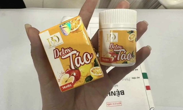 Uống Detox Táo giảm cân, người phụ nữ mất thị lực, tổn thương não - Hình 2 Uong Detox Tao giam can, nguoi phu nu mat thi luc, ton thuong nao-Hinh-2