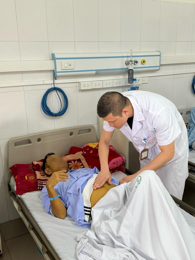 Uống thuốc nam không rõ nguồn gốc, 2 người suy gan cấp nhập viện - Hình 2 Uong thuoc nam khong ro nguon goc, 2 nguoi suy gan cap nhap vien-Hinh-2