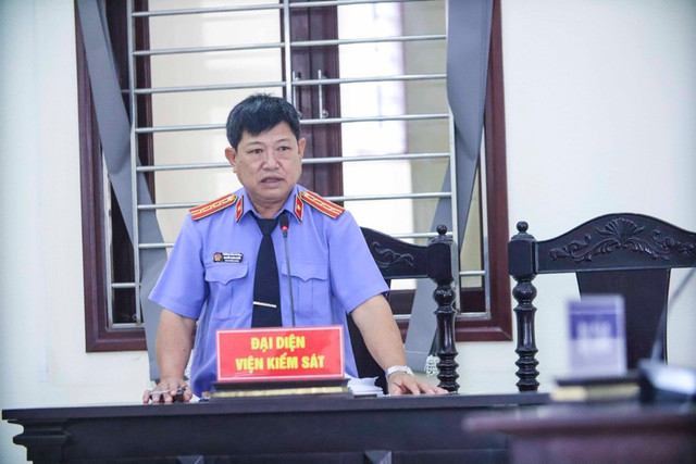 Đâm chết anh họ vì nhiều lần thấy sàm sỡ vợ mình - Hình 3 Dam chet anh ho vi nhieu lan thay sam so vo minh-Hinh-3