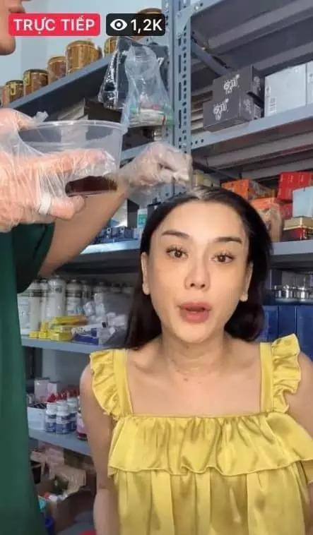Lâm Khánh Chi lộ dấu hiệu lão hóa dù bỏ 1 tỷ đồng tân trang - Hình 9 Lam Khanh Chi lo dau hieu lao hoa du bo 1 ty dong tan trang-Hinh-9