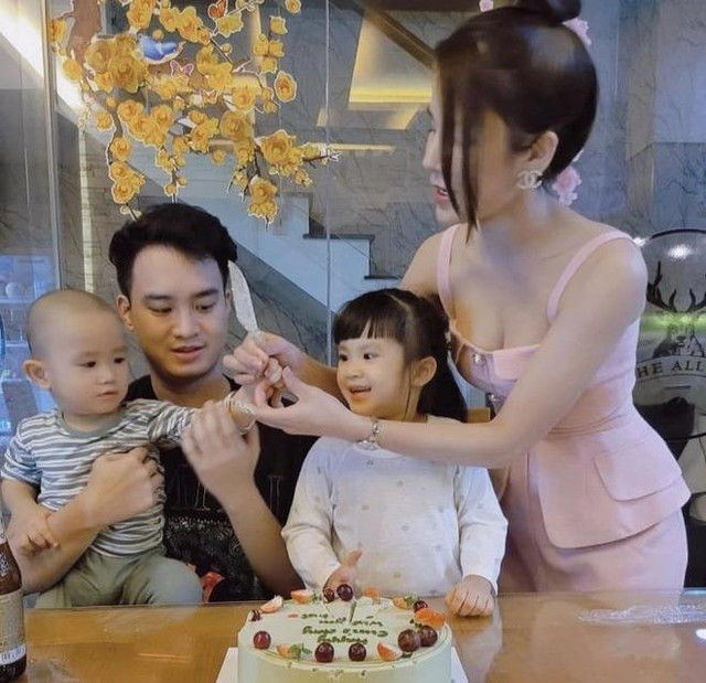 Diệp Lâm Anh lên tòa 2 lần, thực hư đòi nhà chồng 100 tỷ Diep Lam Anh len toa 2 lan, thuc hu doi nha chong 100 ty
