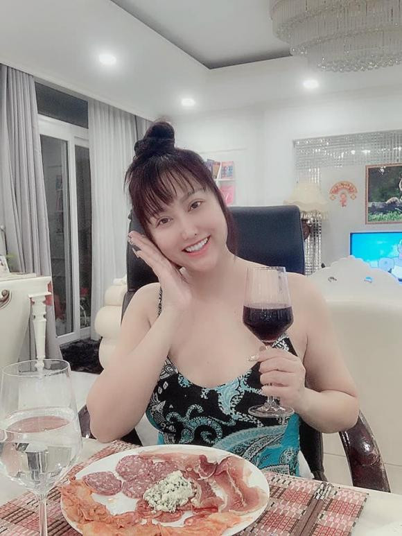 Có người muốn mua Phi Thanh Vân, nữ diễn viên ra giá 200 triệu đô - Hình 3 Co nguoi muon mua Phi Thanh Van, nu dien vien ra gia 200 trieu do-Hinh-3