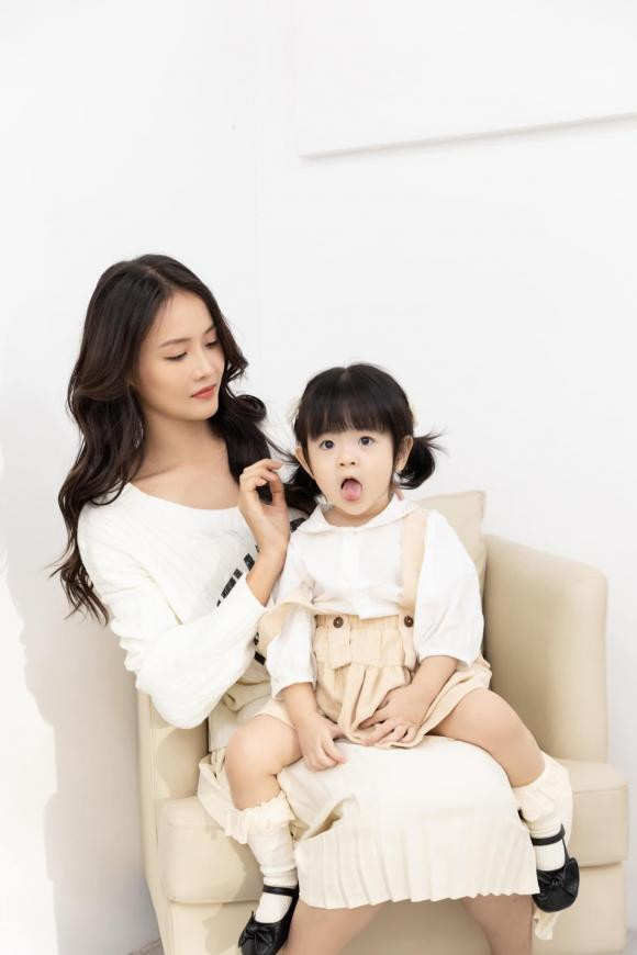 Bố của con gái Trương Mỹ Nhân từng tham gia show hẹn hò - Hình 4 Bo cua con gai Truong My Nhan tung tham gia show hen ho-Hinh-4