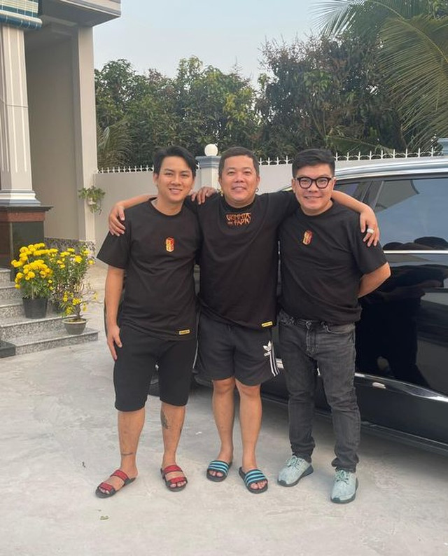 Hoài Lâm livestream cùng mẹ ruột, ngoại hình sụt cân gây xôn xao? - Hình 3 Hoai Lam livestream cung me ruot, ngoai hinh sut can gay xon xao?-Hinh-3