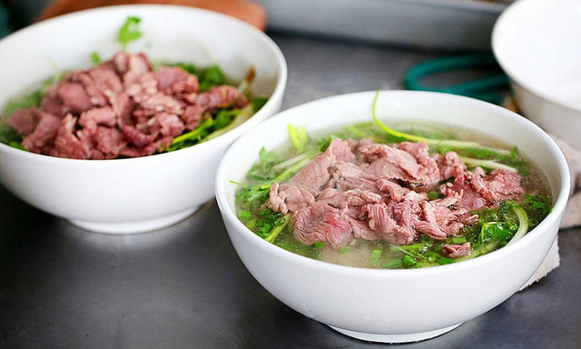 Tiết canh và những món ăn khoái khẩu tiềm ẩn nguy cơ nhiễm sán - Hình 2 Tiet canh va nhung mon an khoai khau tiem an nguy co nhiem san-Hinh-2