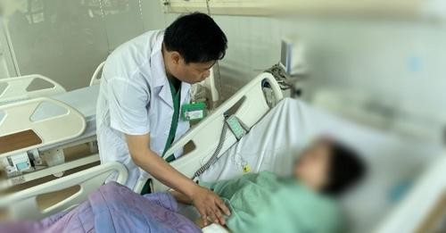 Người phụ nữ tưởng béo bụng không ngờ u buồng trứng gần 13 kg - Hình 2 Nguoi phu nu tuong beo bung khong ngo u buong trung gan 13 kg-Hinh-2
